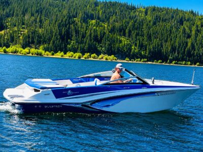 300 HP Sport Boat Glastron GT205